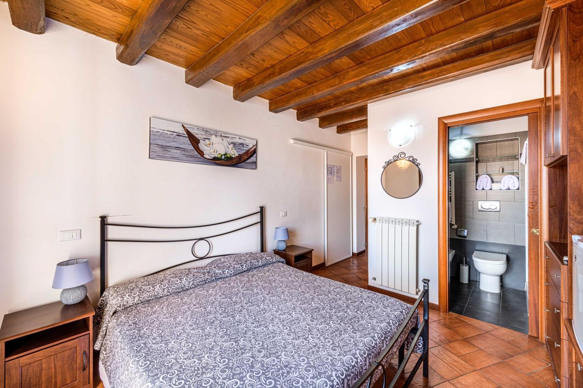 Bb Il Re Alla Reginella Guest House Rome Buitenkant foto
