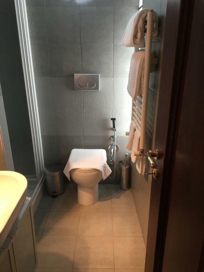 Bb Il Re Alla Reginella Guest House Rome Buitenkant foto