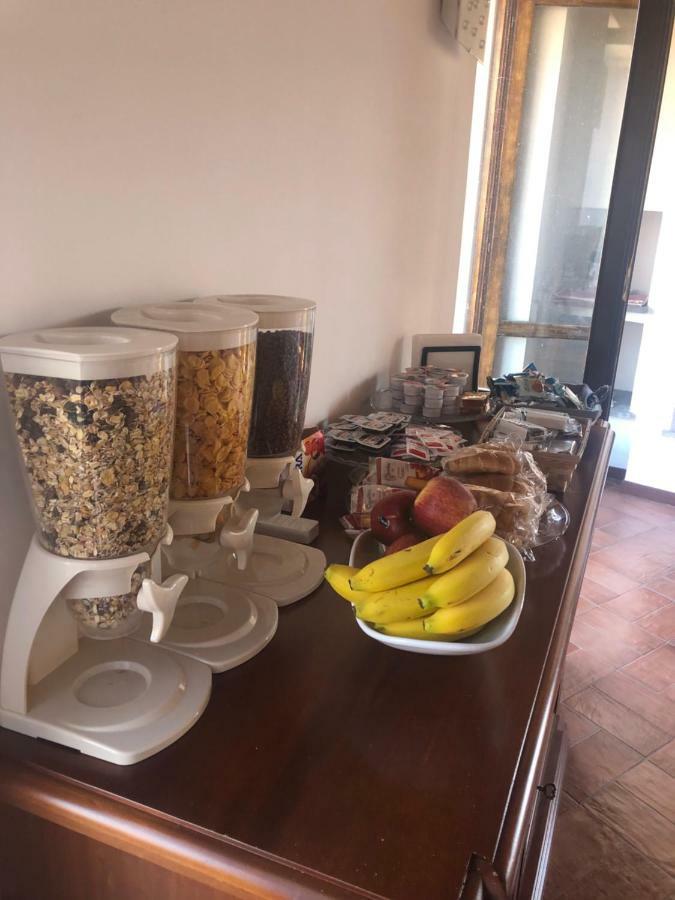 Bb Il Re Alla Reginella Guest House Rome Buitenkant foto